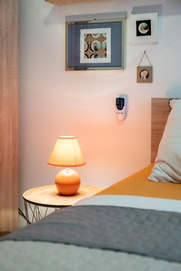 Apartment Lota With Heated Pool On Top Location Supetar Exterior photo