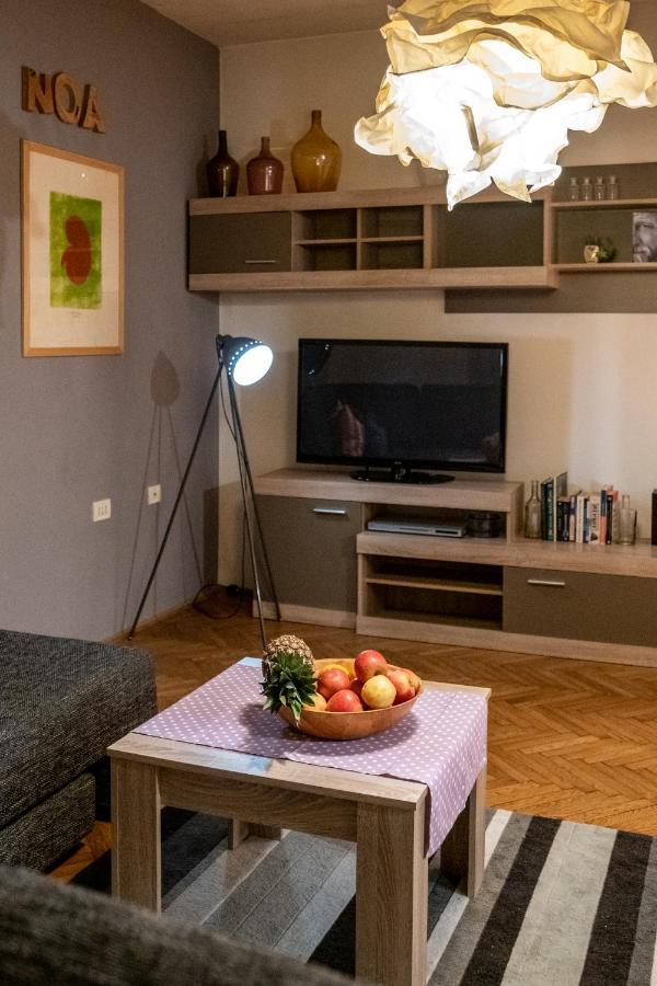 Apartment Lota With Heated Pool On Top Location Supetar Exterior photo