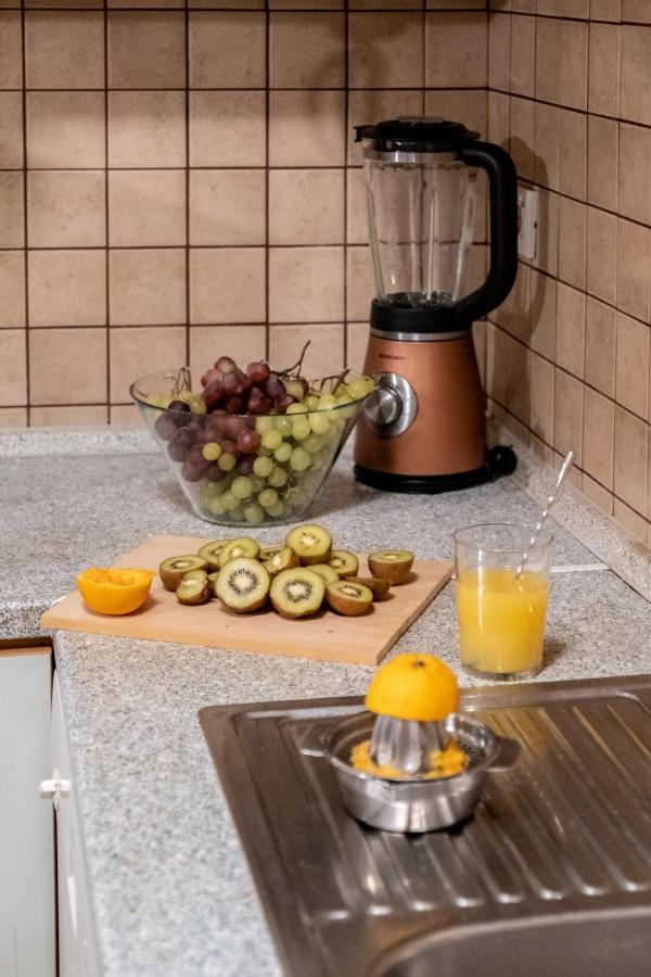 Apartment Lota With Heated Pool On Top Location Supetar Exterior photo